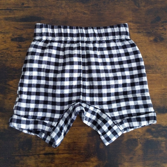 🆕🌿 Nordstrom Checkered BABY SHORTS🌿 - Picture 2 of 4